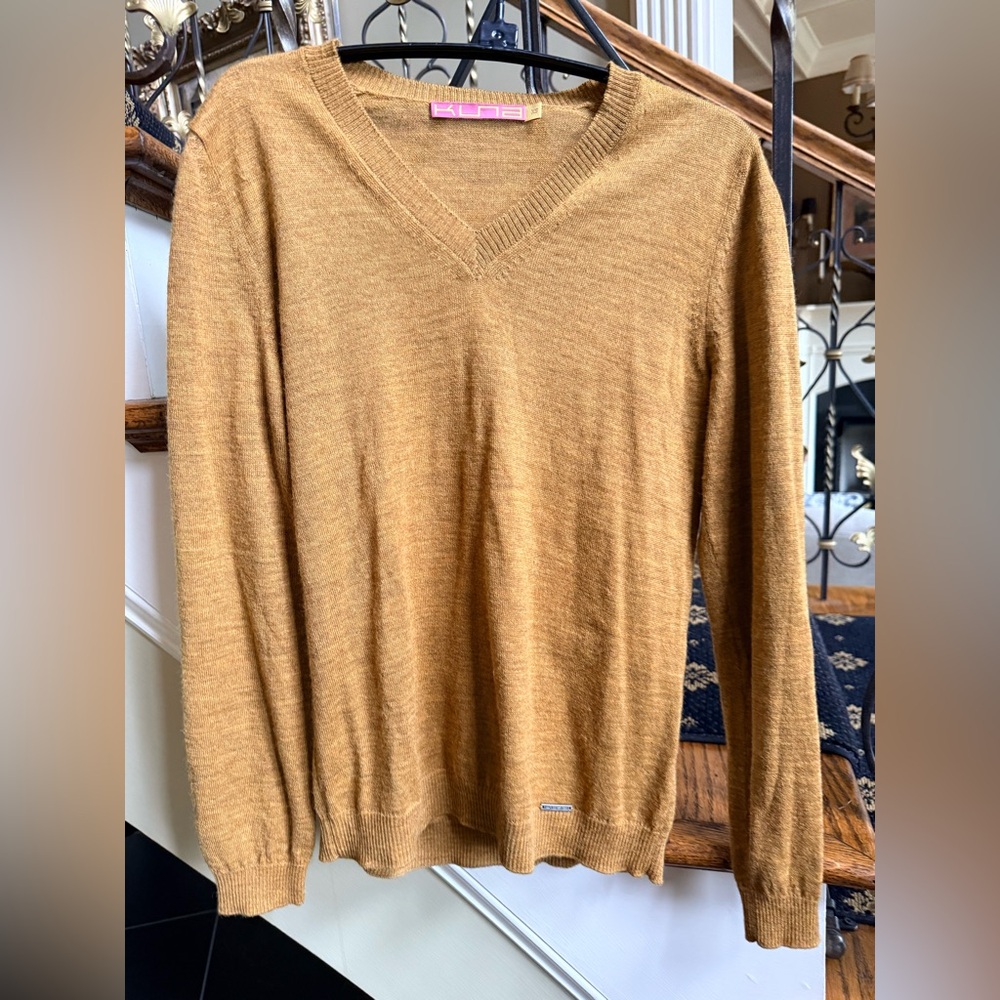 Kuna XS Baby Alpaca Sweater. V Neck EUC. Soft. Beautiful color - Picture 1 of 8